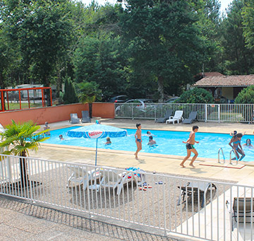 vacances dans les landes avec piscine